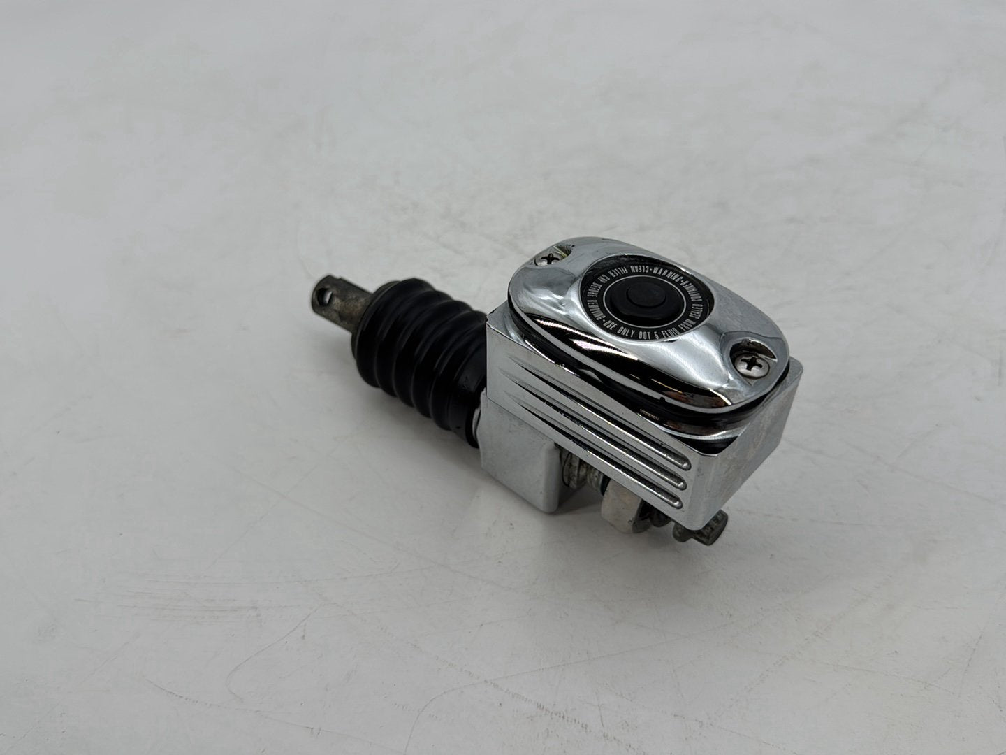 1999 - 2006 Harley-Davidson Touring Road King Classic Rear Brake Master Cylinder Reservoir  	41755-99B