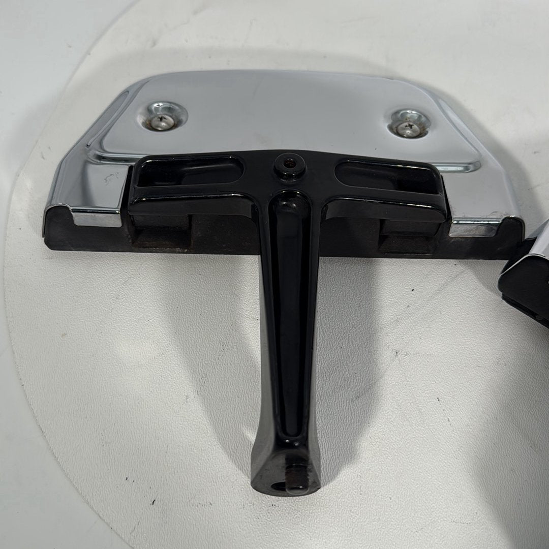 1999 - 2006 Harley-Davidson Touring Electra Glide Classic Left & Right Passenger Floorboard Foot Rest 52719-93B