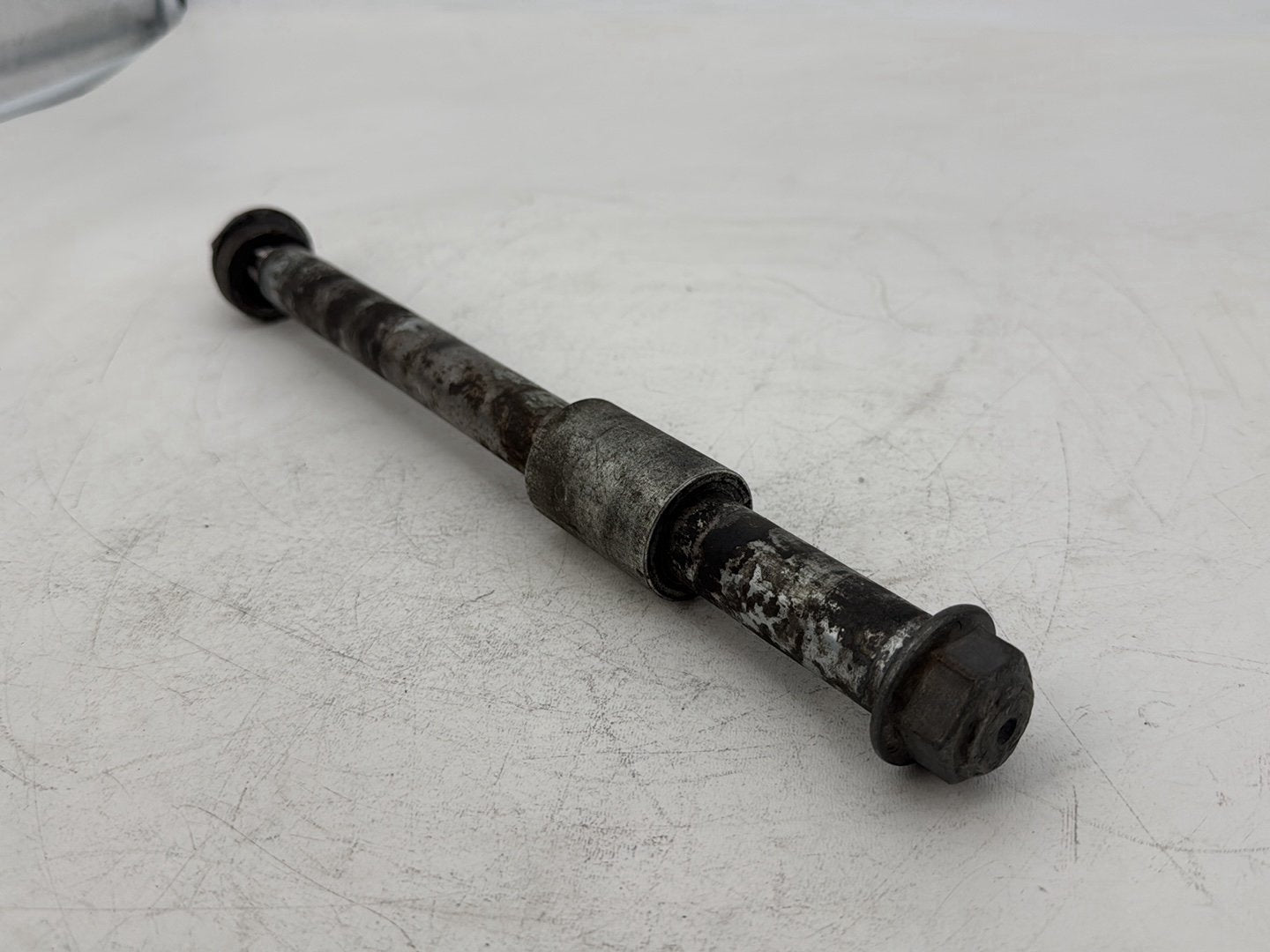1999 - 2006 Harley-Davidson Dyna Super Glide Rear Wheel Axle Bolt Shaft 41114-06