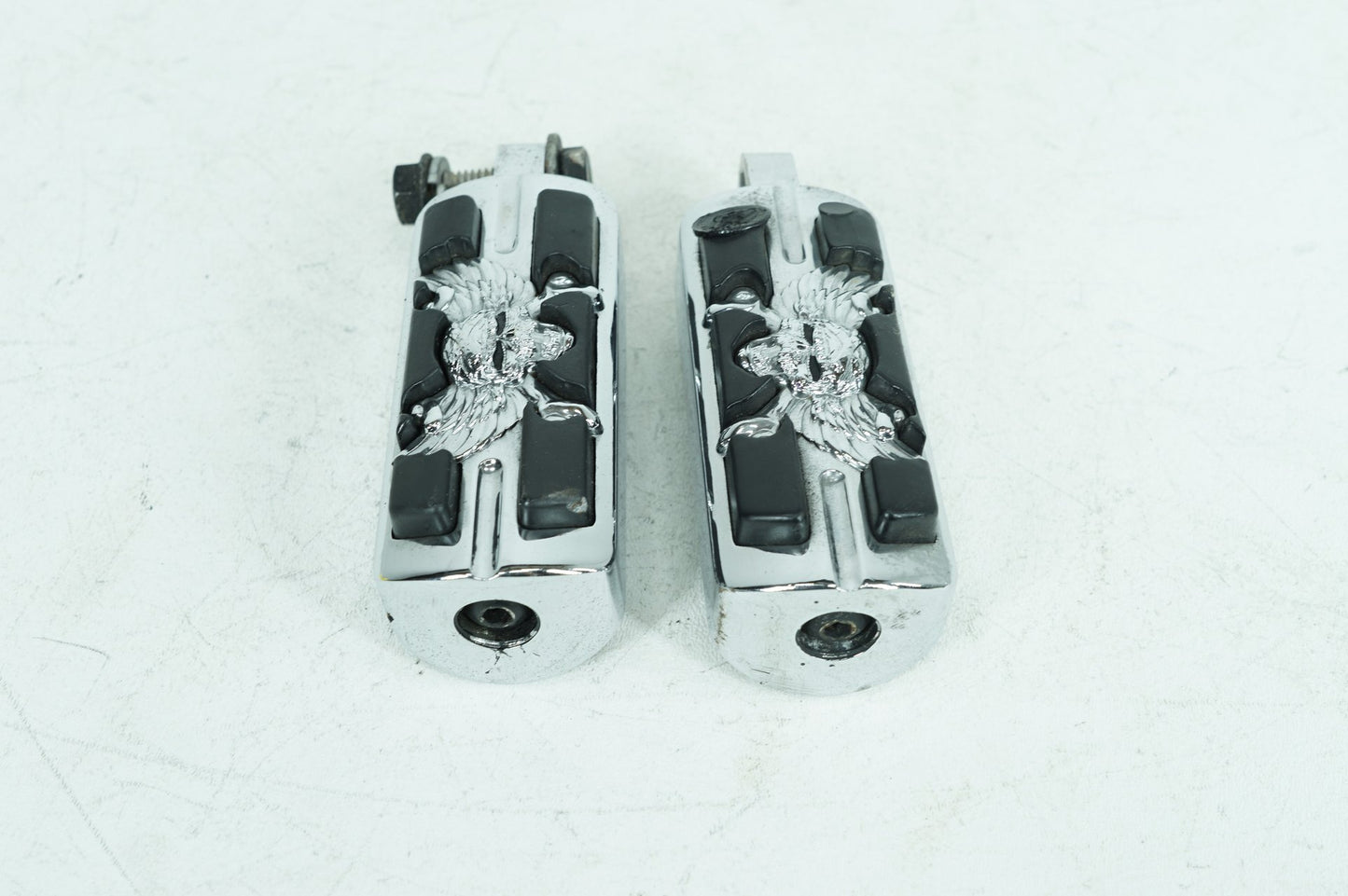 2000 - 2006 Harley-Davidson Softail Deuce Left & Right Step Foot Rest Pegs B07NVXY9VR
