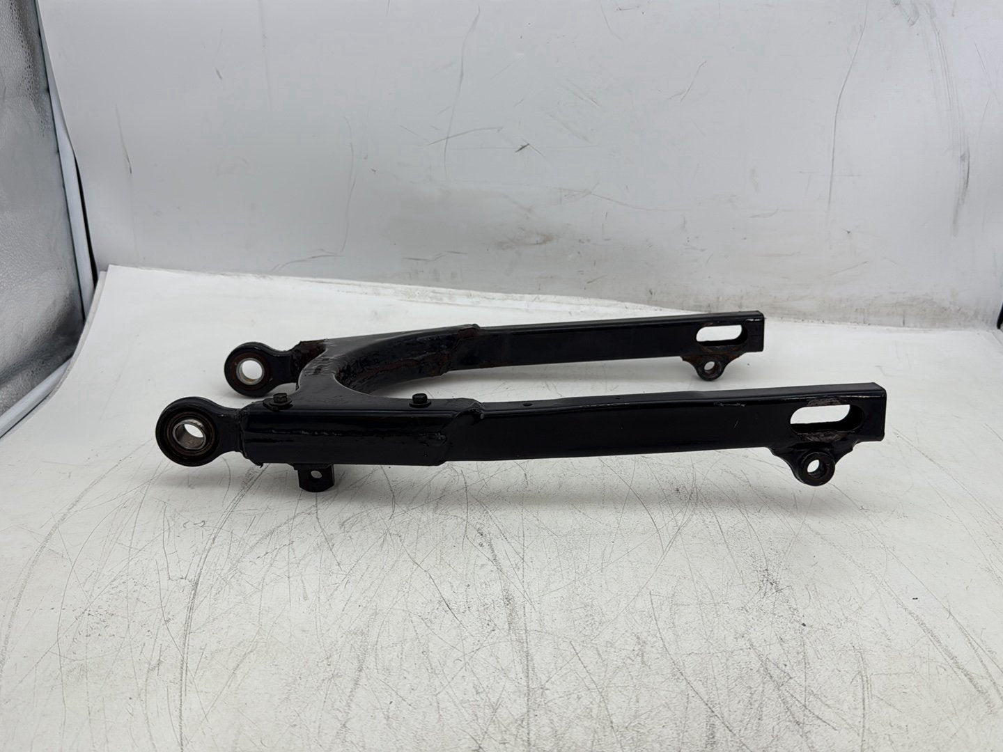 2004 Harley Sportster XL883C 883 Custom OEM Rear Fork Swingarm Swing Arm