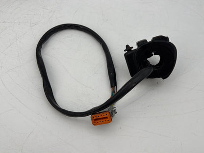 1999 - 2006 Harley-Davidson Touring Electra Glide Classic Left Turn Signal Headlight Switches Controls 71685-06A