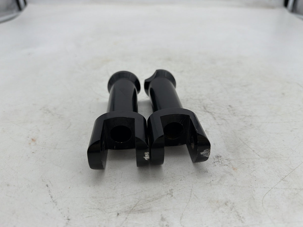 2020 Harley Softail Standard FXST OEM Left Right Foot Rest Peg Support Bracket