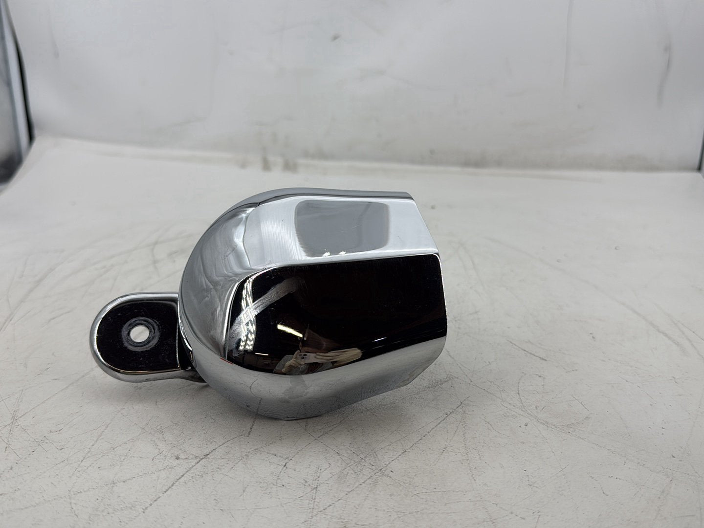2005 Harley Heritage Softail Classic FLSTCI OEM Horn Signal Klaxon Chrome Cover