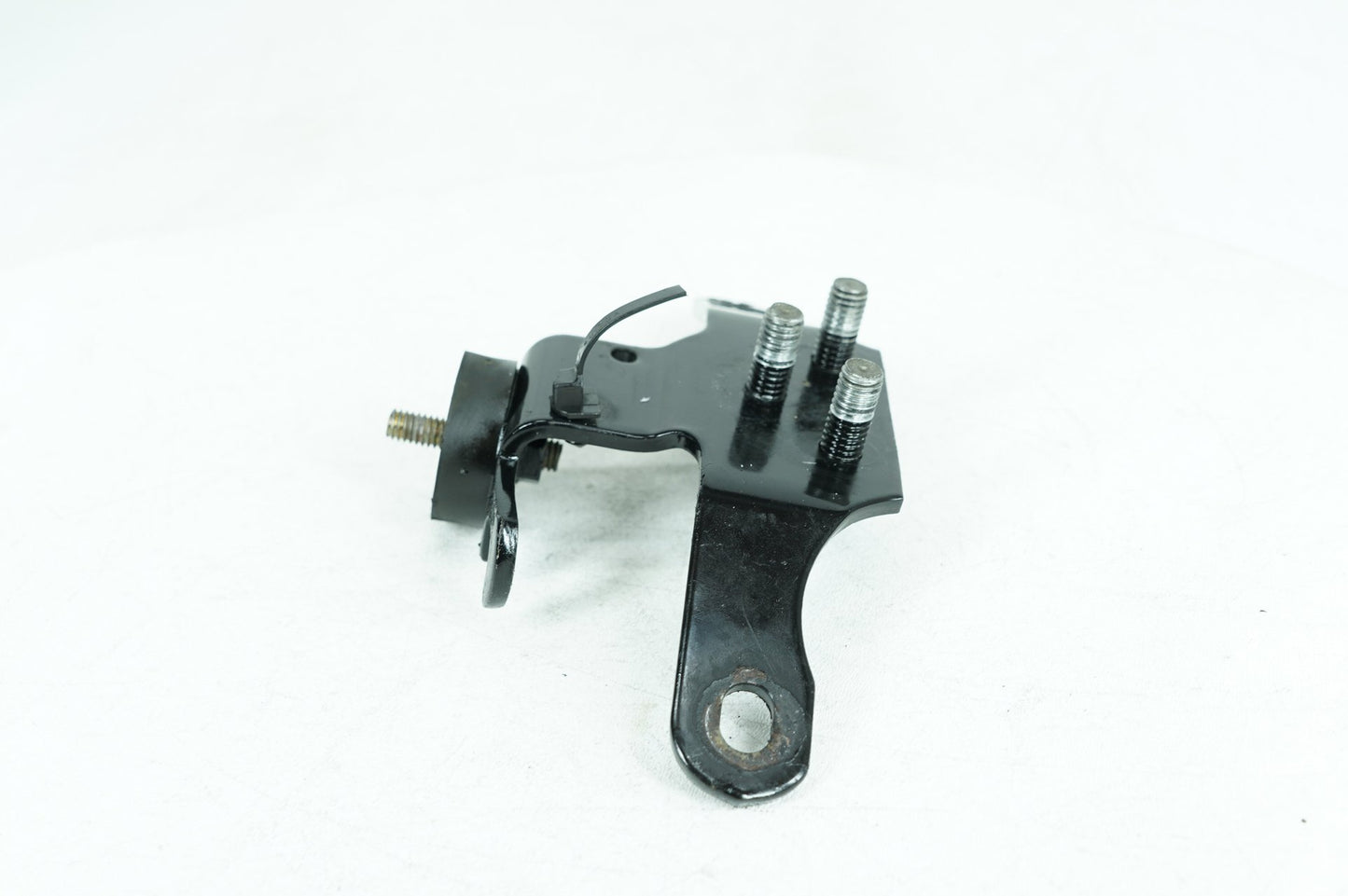 1999 - 2006 Harley-Davidson Softail Heritage Classic Engine Motor Mount Bracket  	69046-01