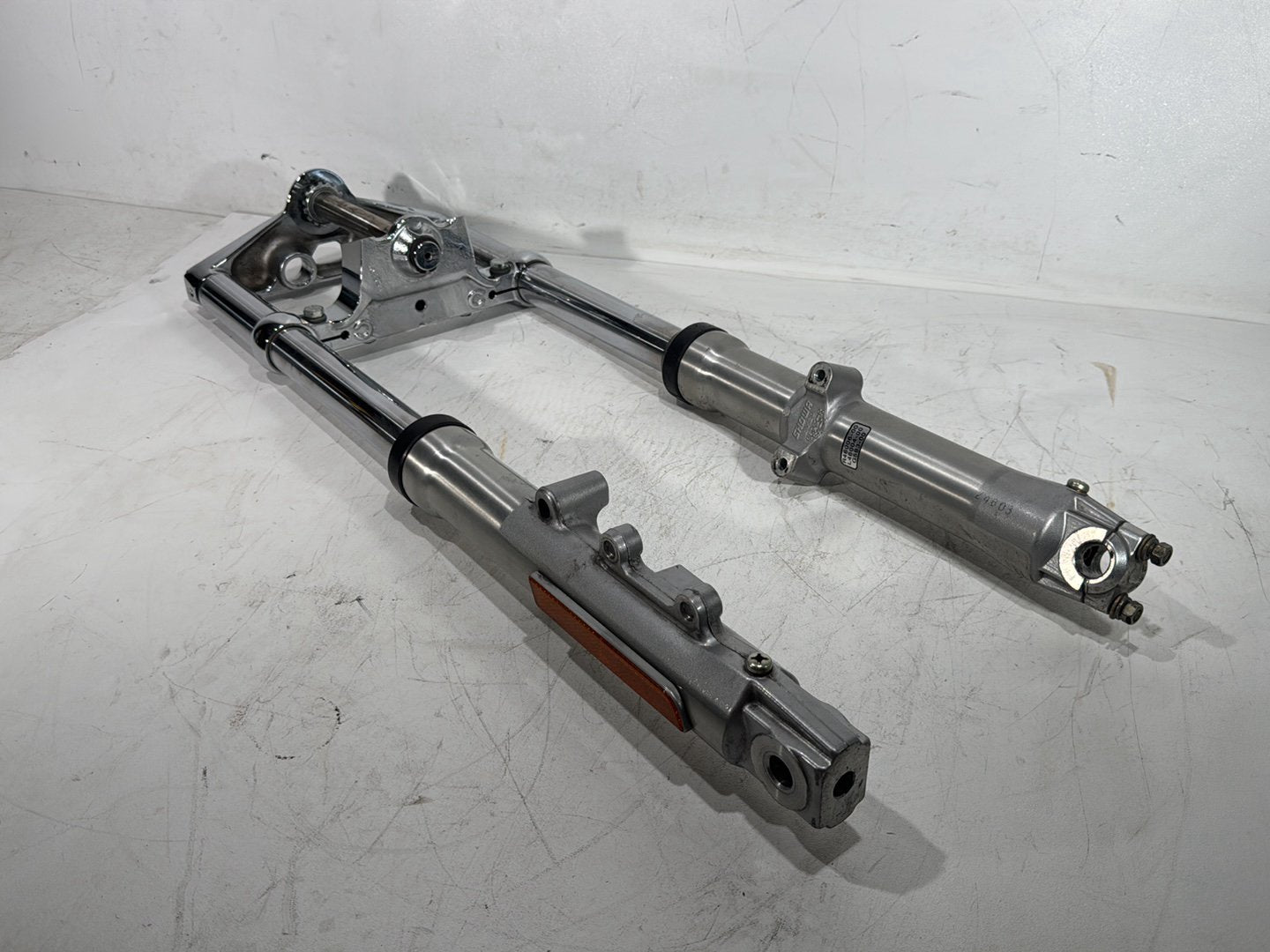 2003 Harley Dyna Wide Glide FXDWG OEM Front Triple Tree Set & LH RH Fork Legs Sliders