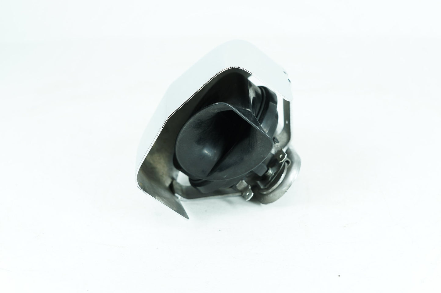 1999 - 2006 Harley-Davidson Softail Deluxe Horn Signal Klaxon Chrome Cover  	69012-93A