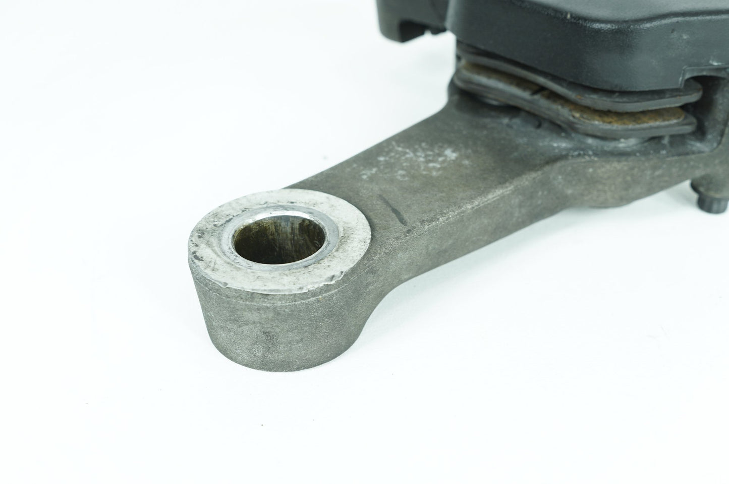 1999 - 2006 Harley-Davidson Touring Electra Glide Ultra Rear Back Brake Caliper 44080-02C