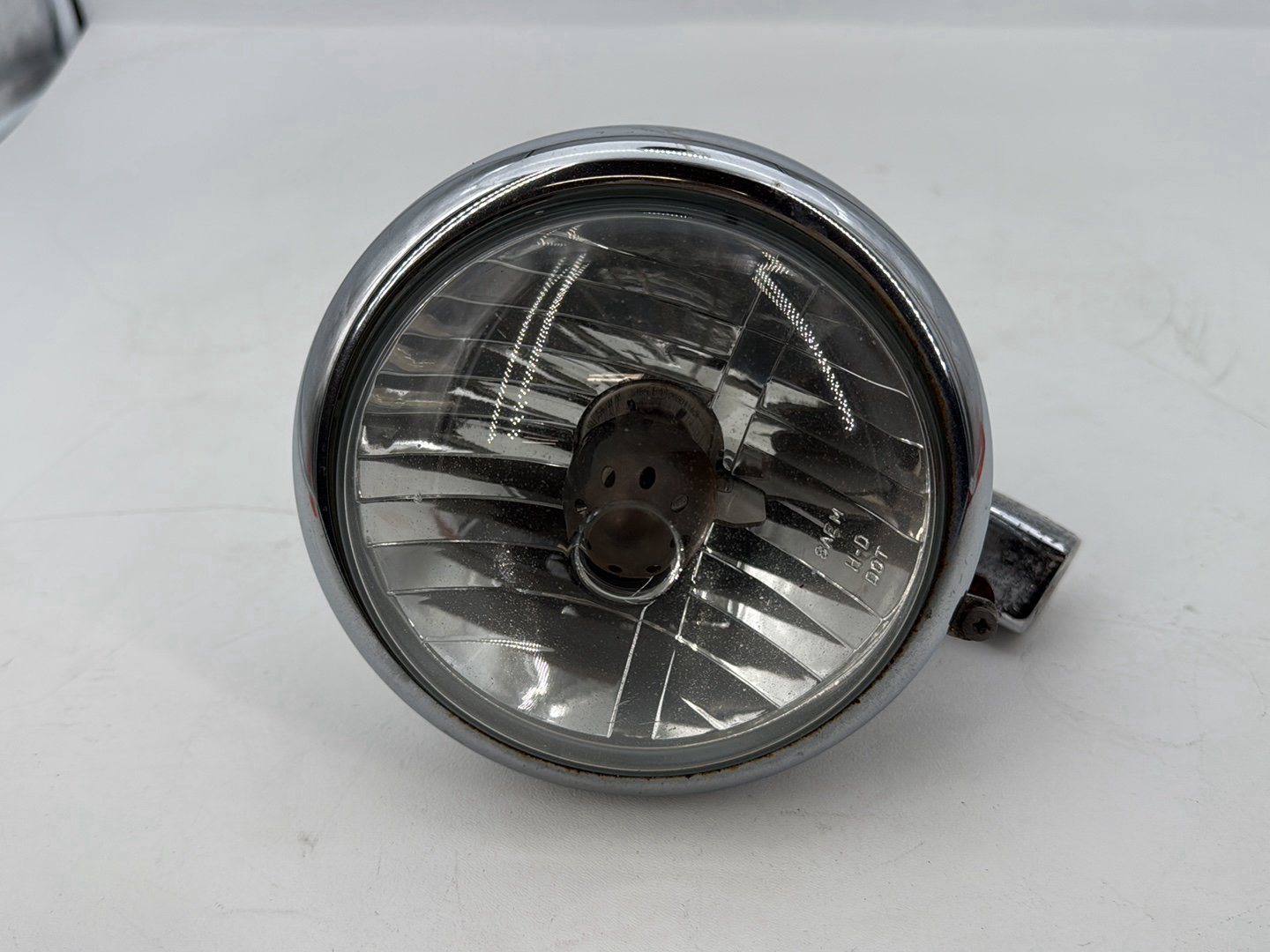 2004 - 2013 Harley-Davidson Sportster 883 Custom Headlight Headlamp Head Light Halogen  	69681-04A