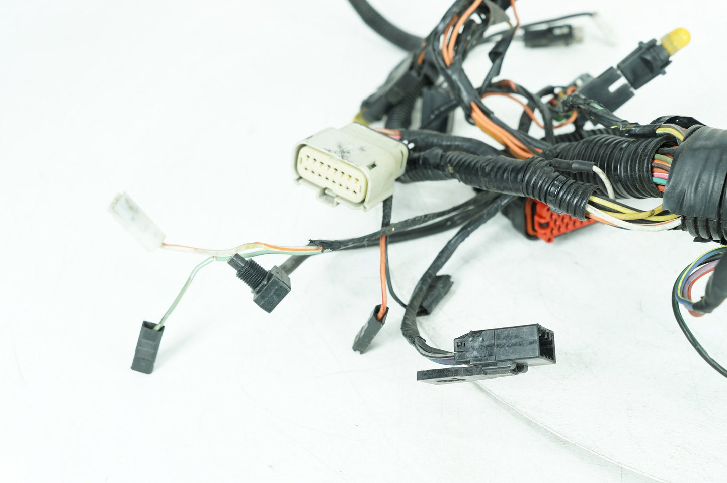 2007 - 2012 Harley-Davidson Touring Street Glide Front Sub Wiring Harness Loom Interconnect  	70232-08