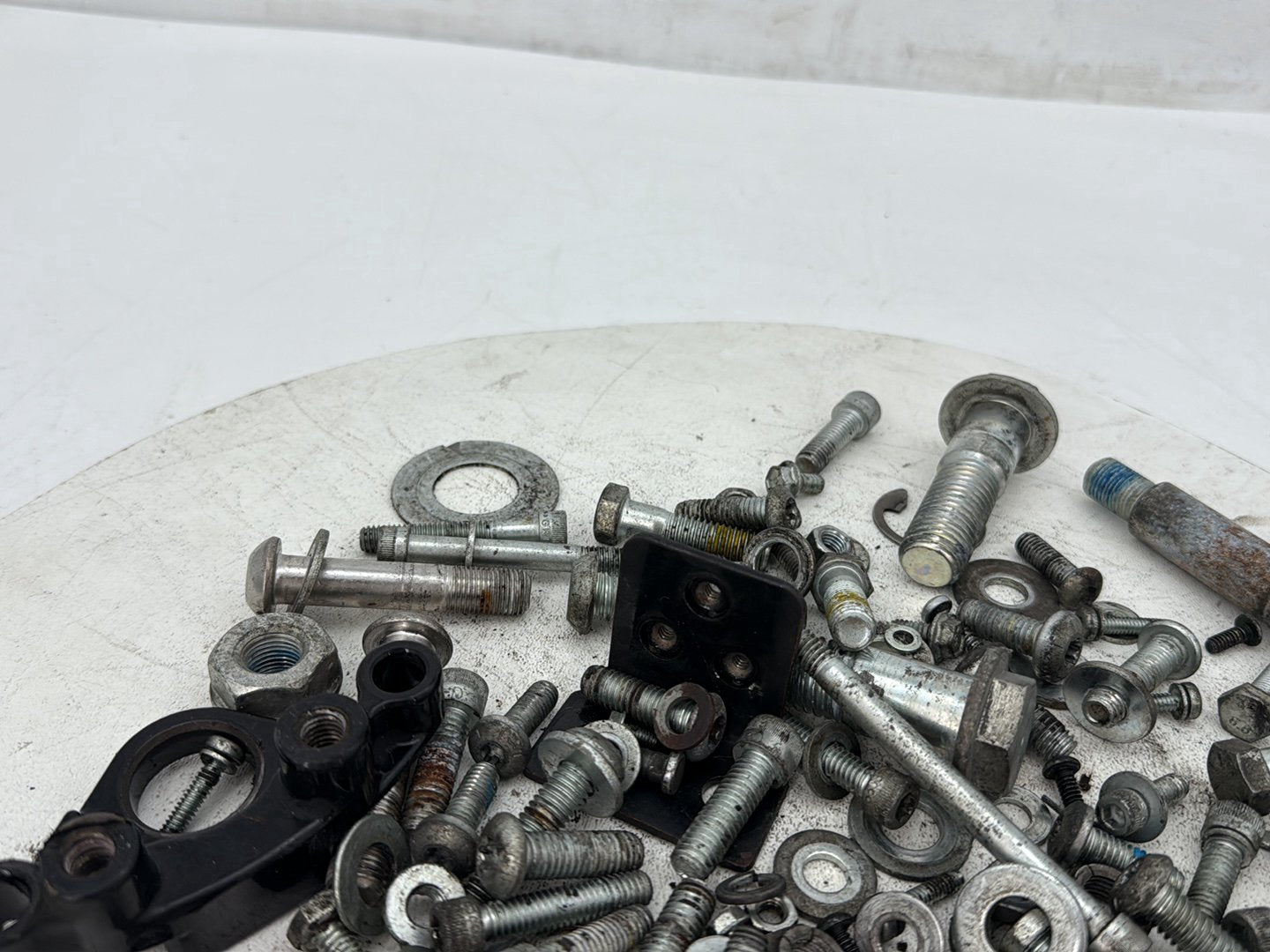 2009 Harley Sportster 883 Low XL883L OEM Hardware Bolts Nuts & Brackets