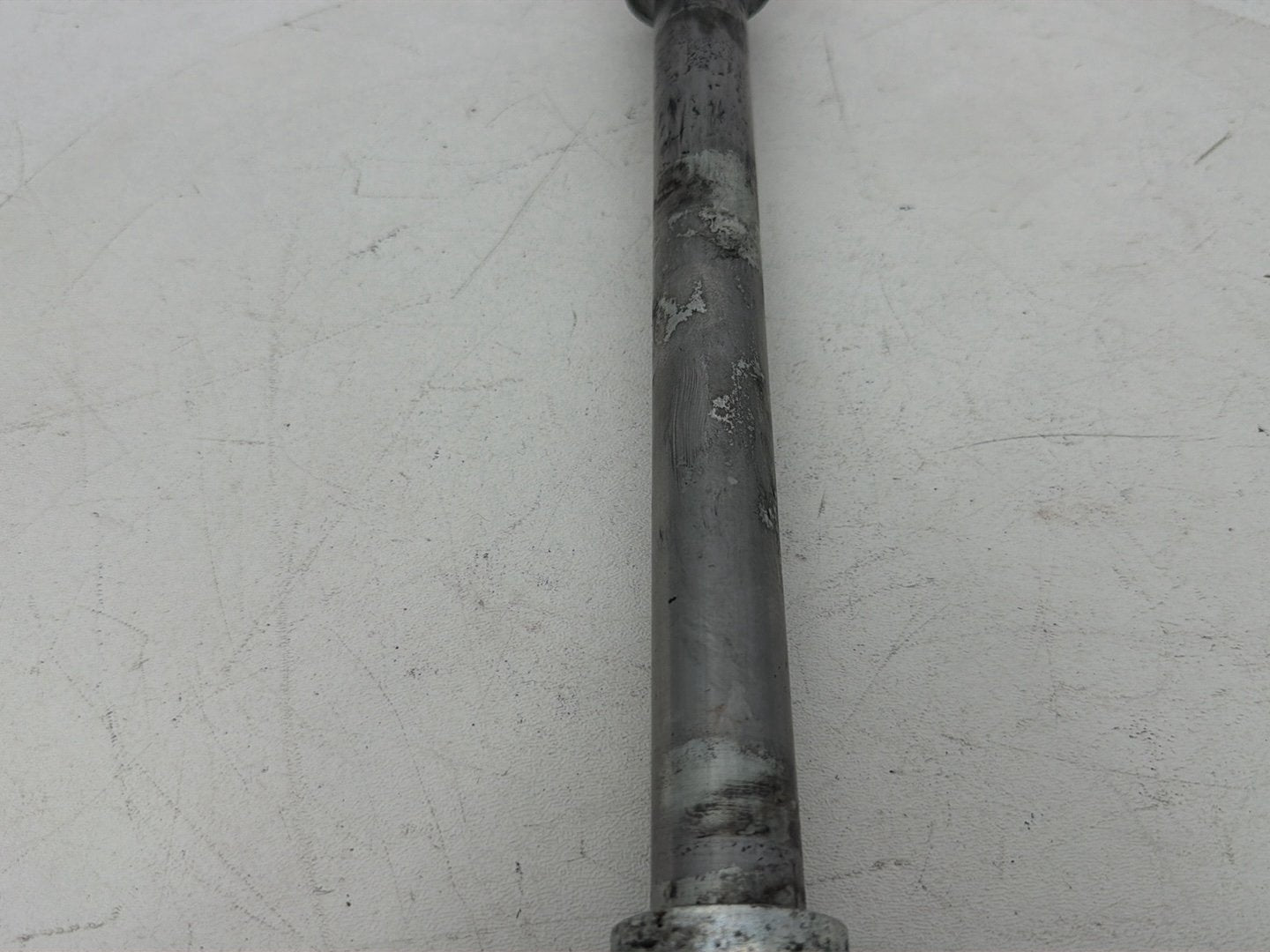 2007 - 2017 Harley-Davidson Dyna Super Glide Custom Rear Wheel Axle Bolt Shaft 41114-06