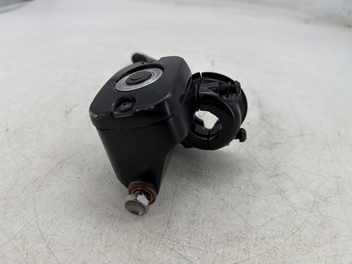2017 Harley Dyna Street Bob Front Right Brake Lever Master Cylinder 9/16" bore