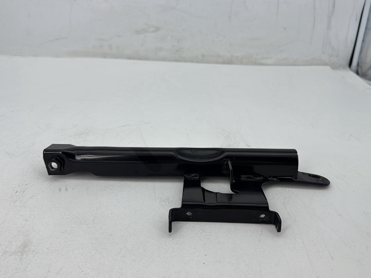 2004 Harley Softail FLSTC Heritage Classic OEM Seat Bracket Mount Support Mounting