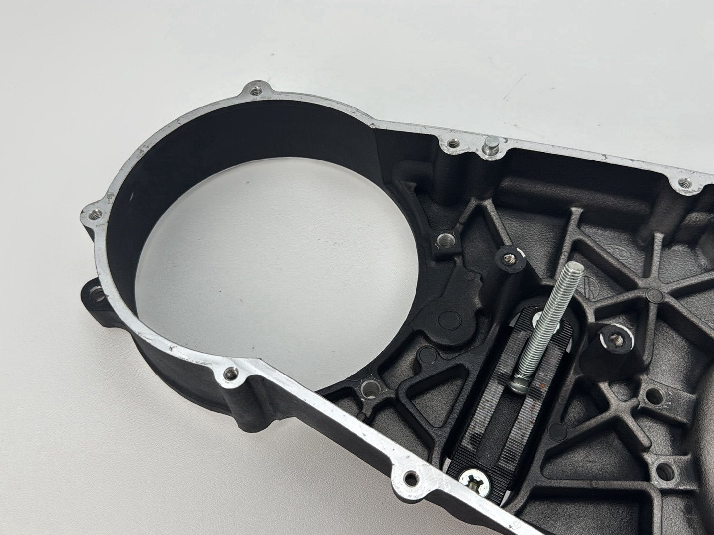 1999 - 2006 Harley-Davidson Dyna Wide Glide Inner Primary Clutch Cover 60681-94A