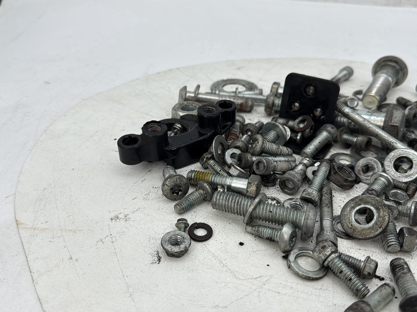 2009 Harley Sportster 883 Low XL883L OEM Hardware Bolts Nuts & Brackets