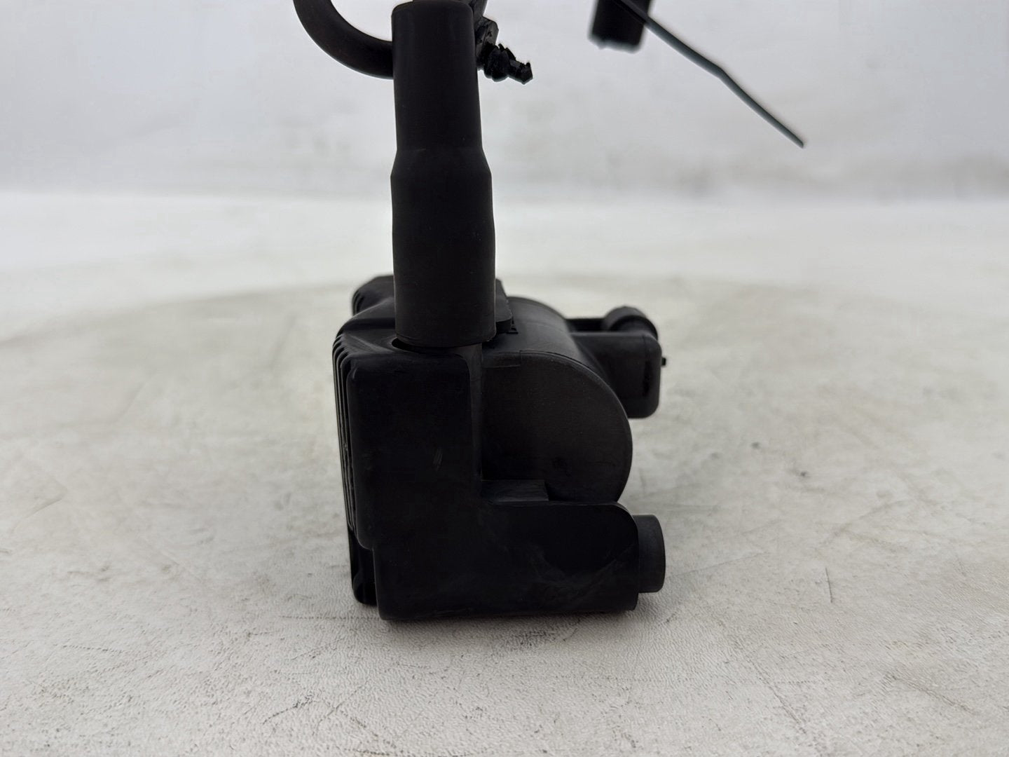2015 Harley Dyna Low Rider FXDL OEM Ignition Coil Spark Plugs Cable