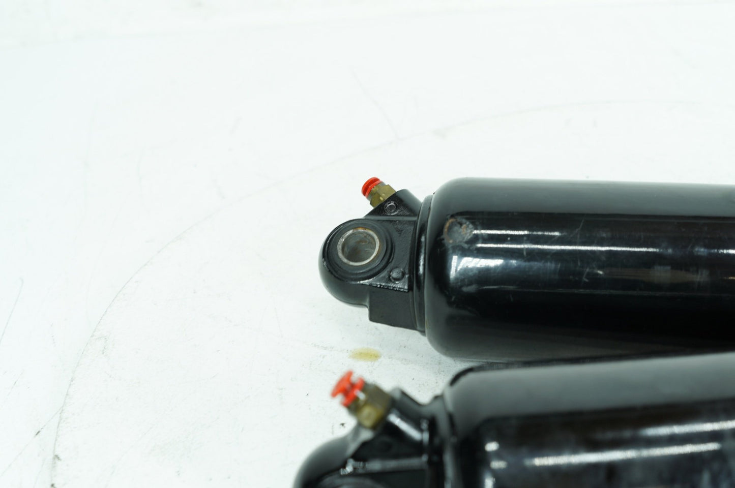 1999 - 2006 Harley-Davidson Touring Electra Glide Ultra Rear Left Right Shock Absorbers 54662-09