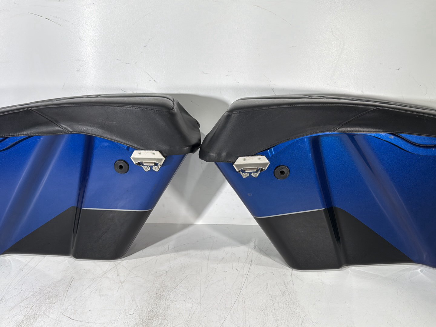 2007 - 2016 Harley-Davidson Touring Electra Glide Ultra Left Right Saddlebags Luggage NOKey 90752-93 , 90753-93