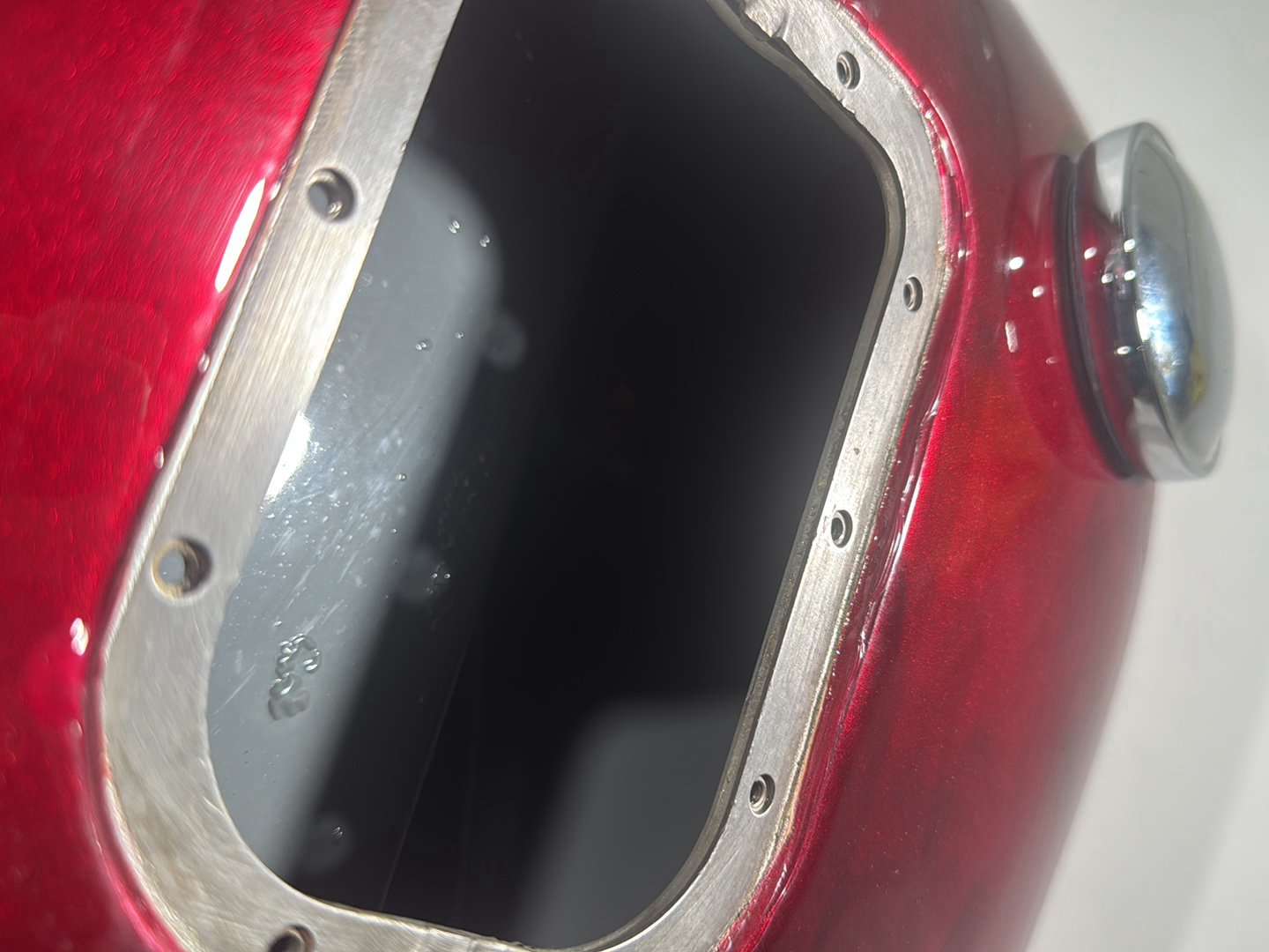 2004 Harley Softail FLSTC Heritage Classic OEM Fuel Gas Tank Gasoline Reservoir