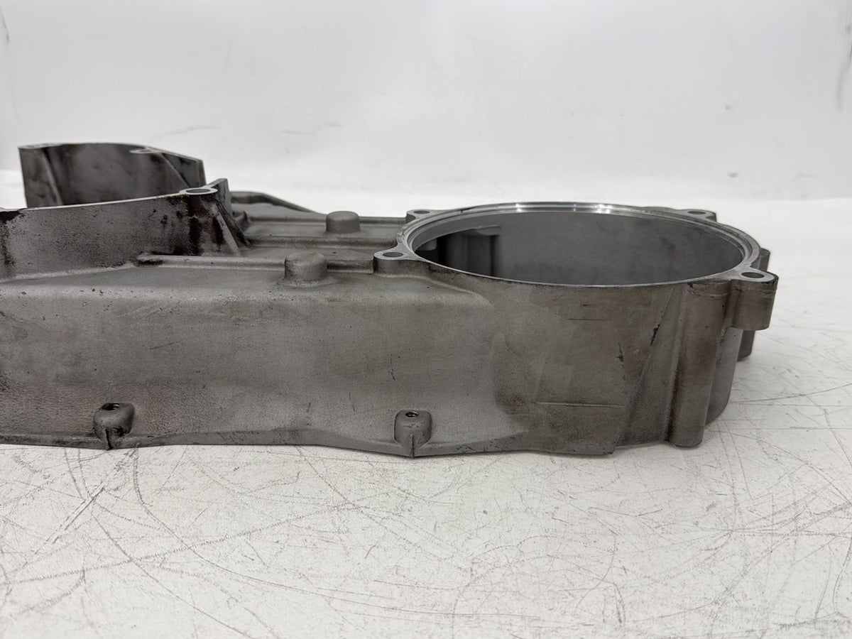 2004 Harley Touring FLHT Electra Glide OEM Inner Primary Clutch Cover 60677-01B