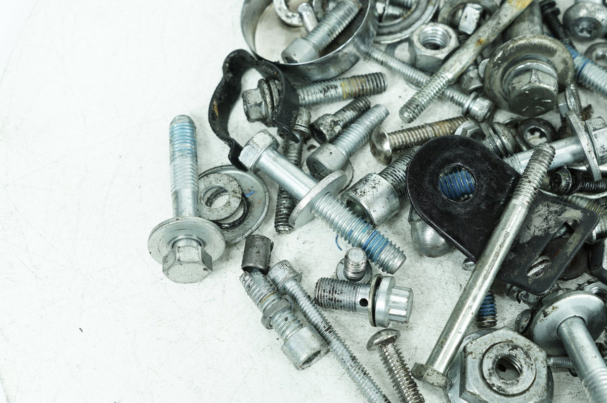 2016 Harley-Davidson Dyna FXDB - Hardware Bolts Nuts & Brackets