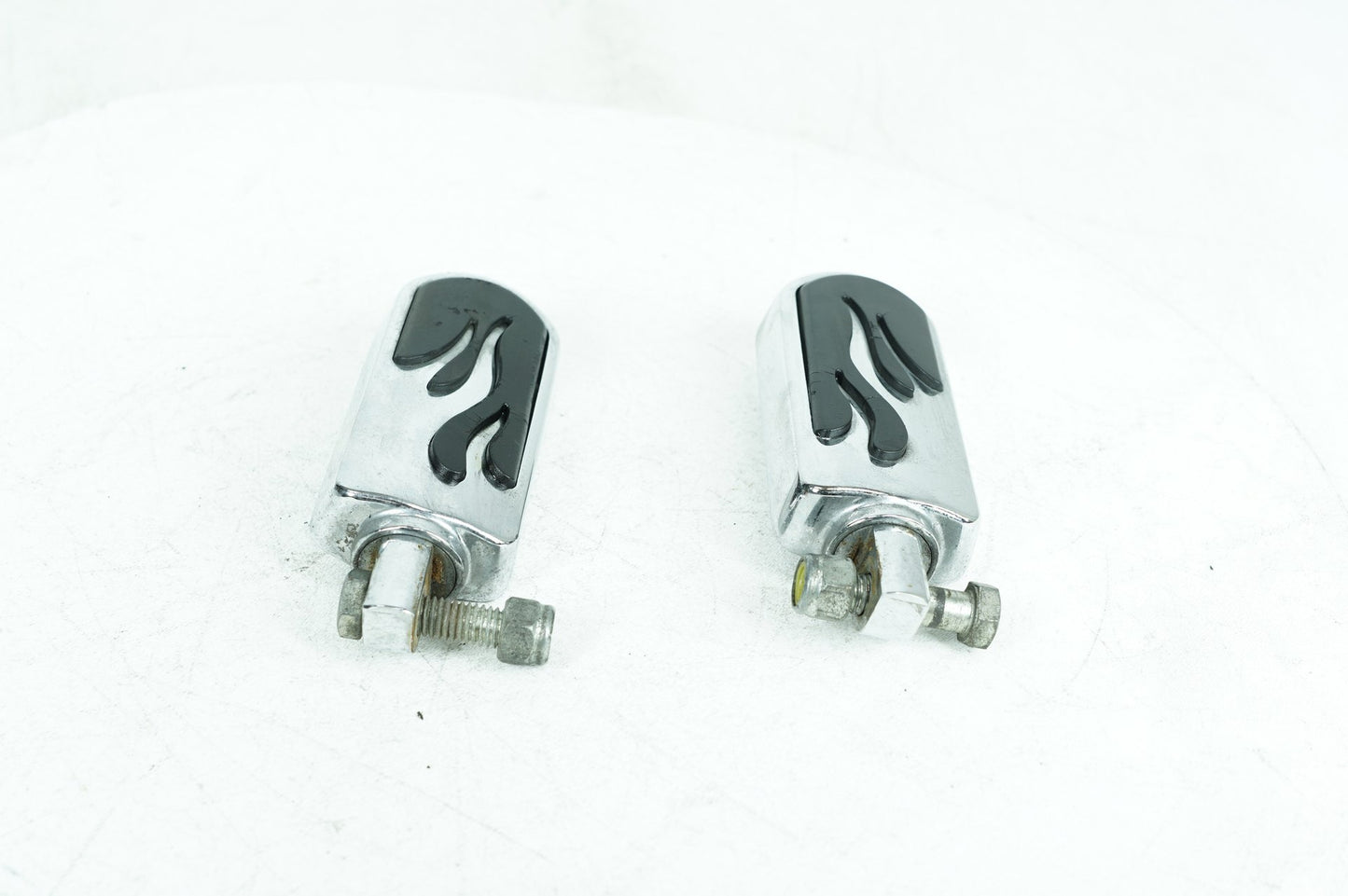 1999 - 2006 Harley-Davidson Softail Fat Boy Passenger Left & Right Foot Pegs 33048-72