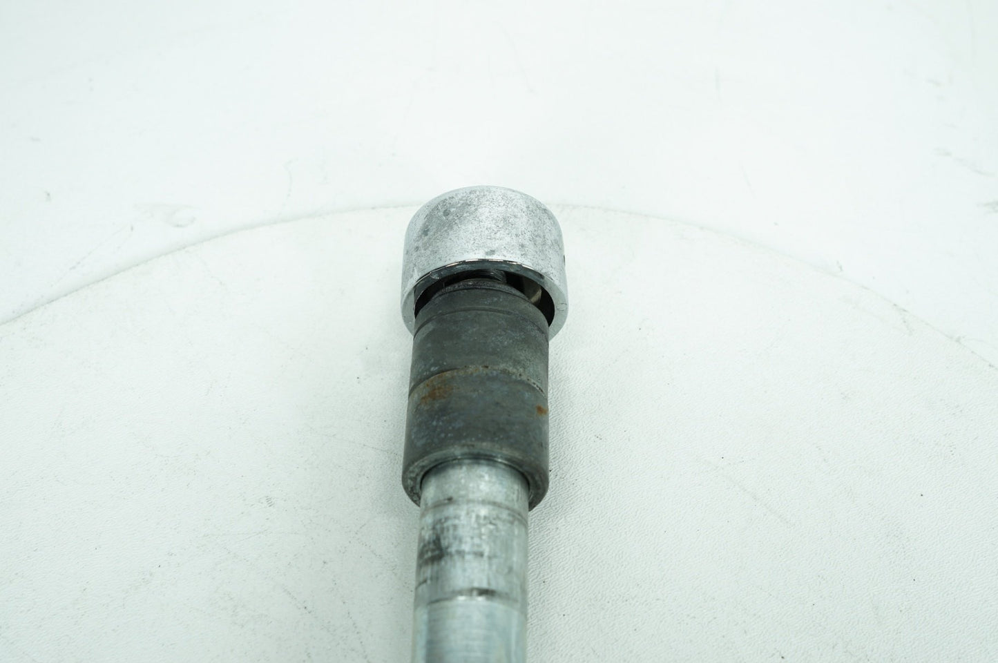 1999 - 2006 Harley-Davidson Touring Road King Front Wheel Axle Bolt Shaft 43364-00