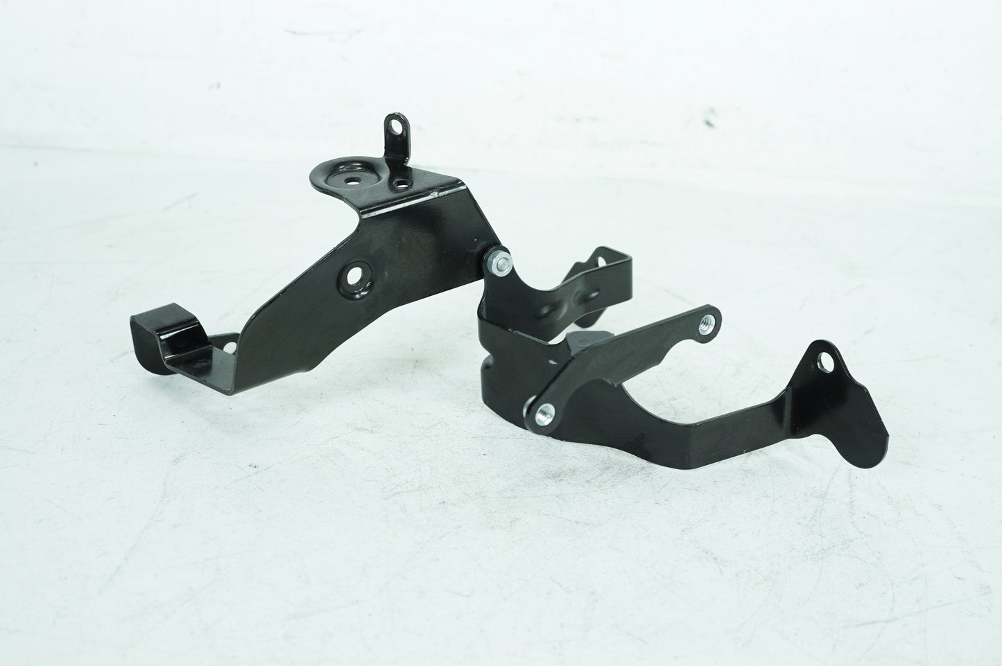 2018 - 2025 Harley-Davidson Softail Street Bob Front Fairing Radio Caddy Mount Holder 47200478