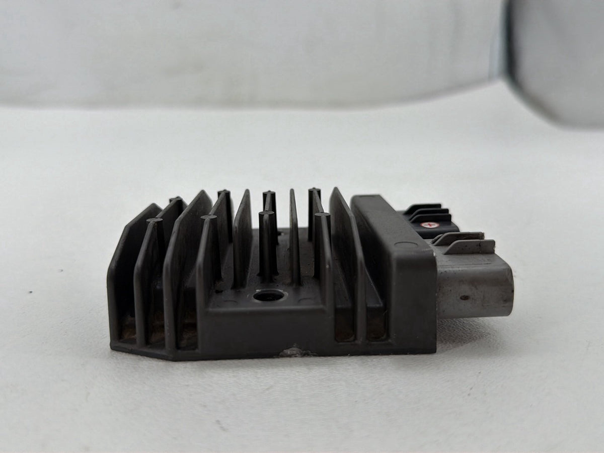 1997 Harley Road King Touring FLHRI OEM Voltage Regulator Rectifier FH020AA