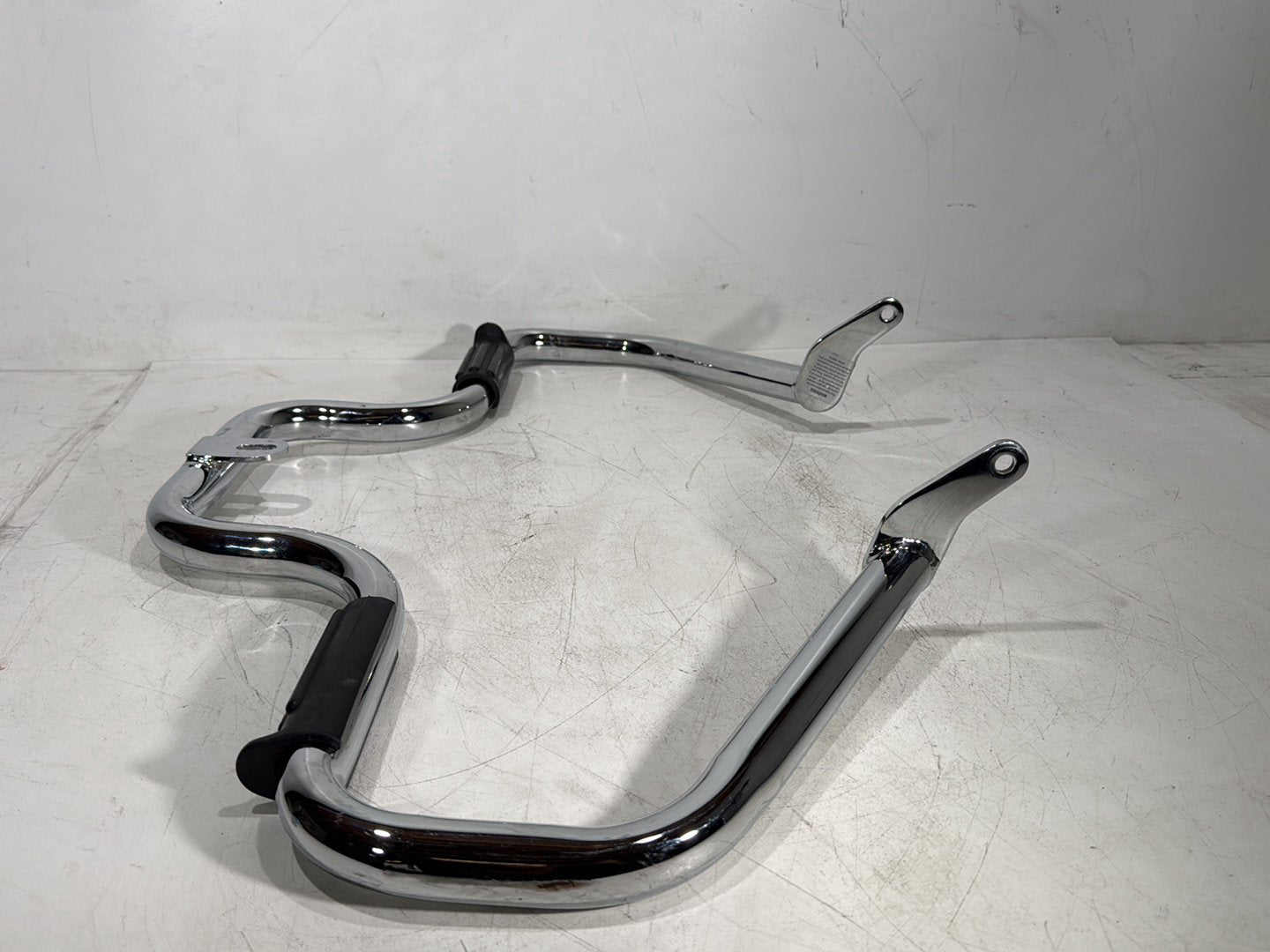 2015 Harley Dyna Low Rider FXDL OEM Engine Highway Crash Bar Guard Mustage