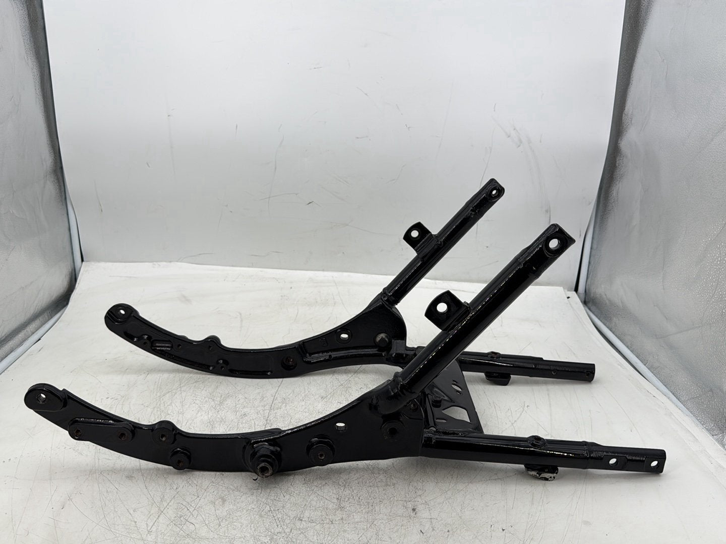 2012 Harley Road Glide Touring FLTRX Custom OEM Rear Back Sub Frame Rail Bar 48079-09BHP