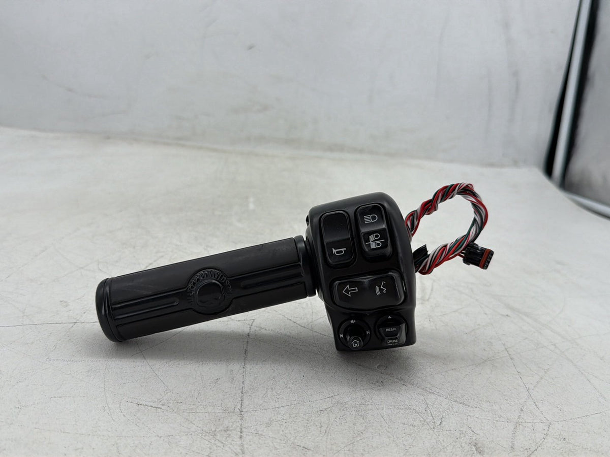 2018 Harley Road Glide Touring FLTRXS OEM Left Turn Signal Headlight Switches Controls