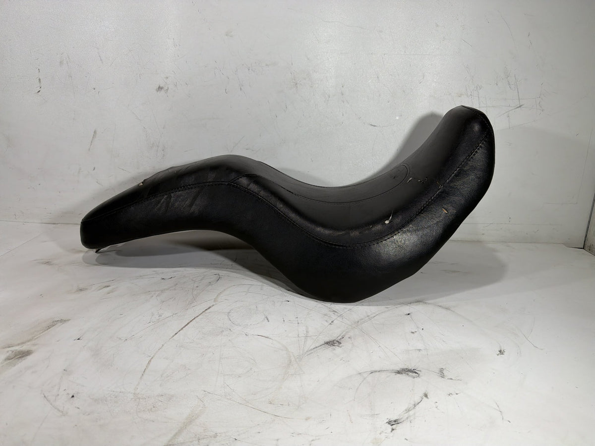 2006 Harley Softail Deuce FXSTDI OEM Passenger Rider Driver Seat Saddle * TORN *