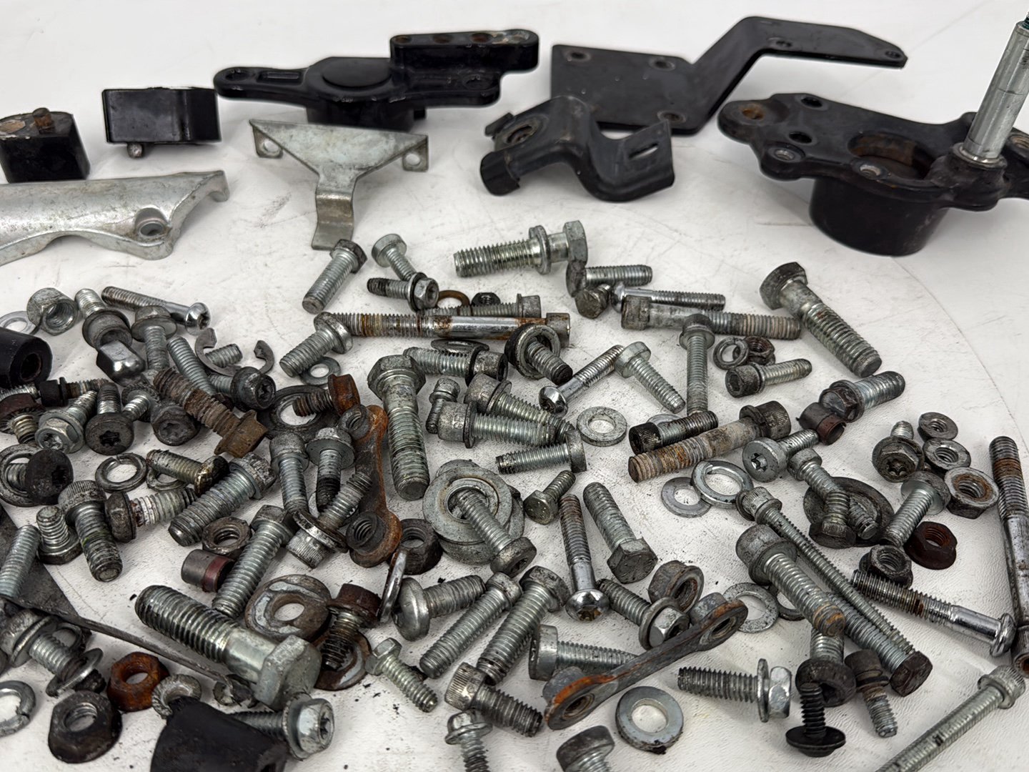 2008 - 2016 Harley-Davidson Touring Street Glide Hardware Bolts Nuts & Brackets 47460-09BHP , 47460-09