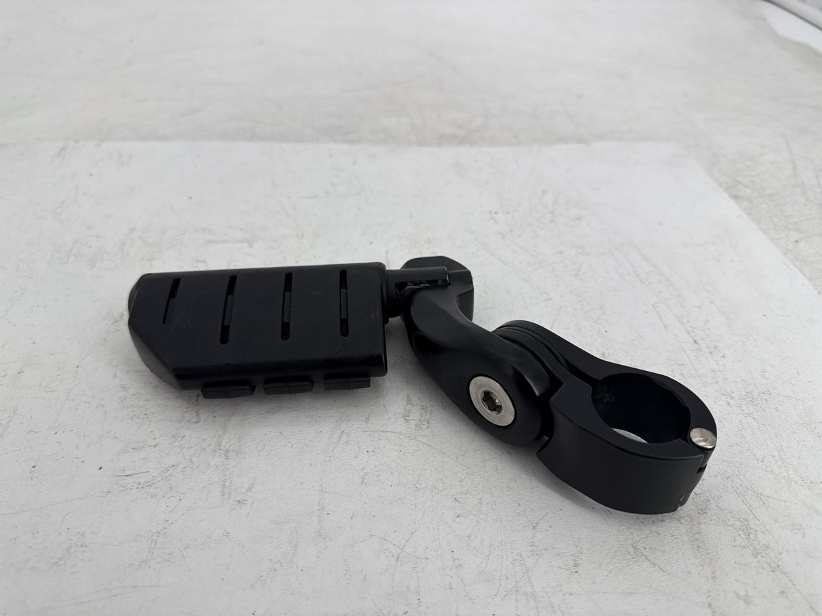 2013 Harley Street Glide Touring FLHX Front Driver Highway 1 Foot Peg Rest
