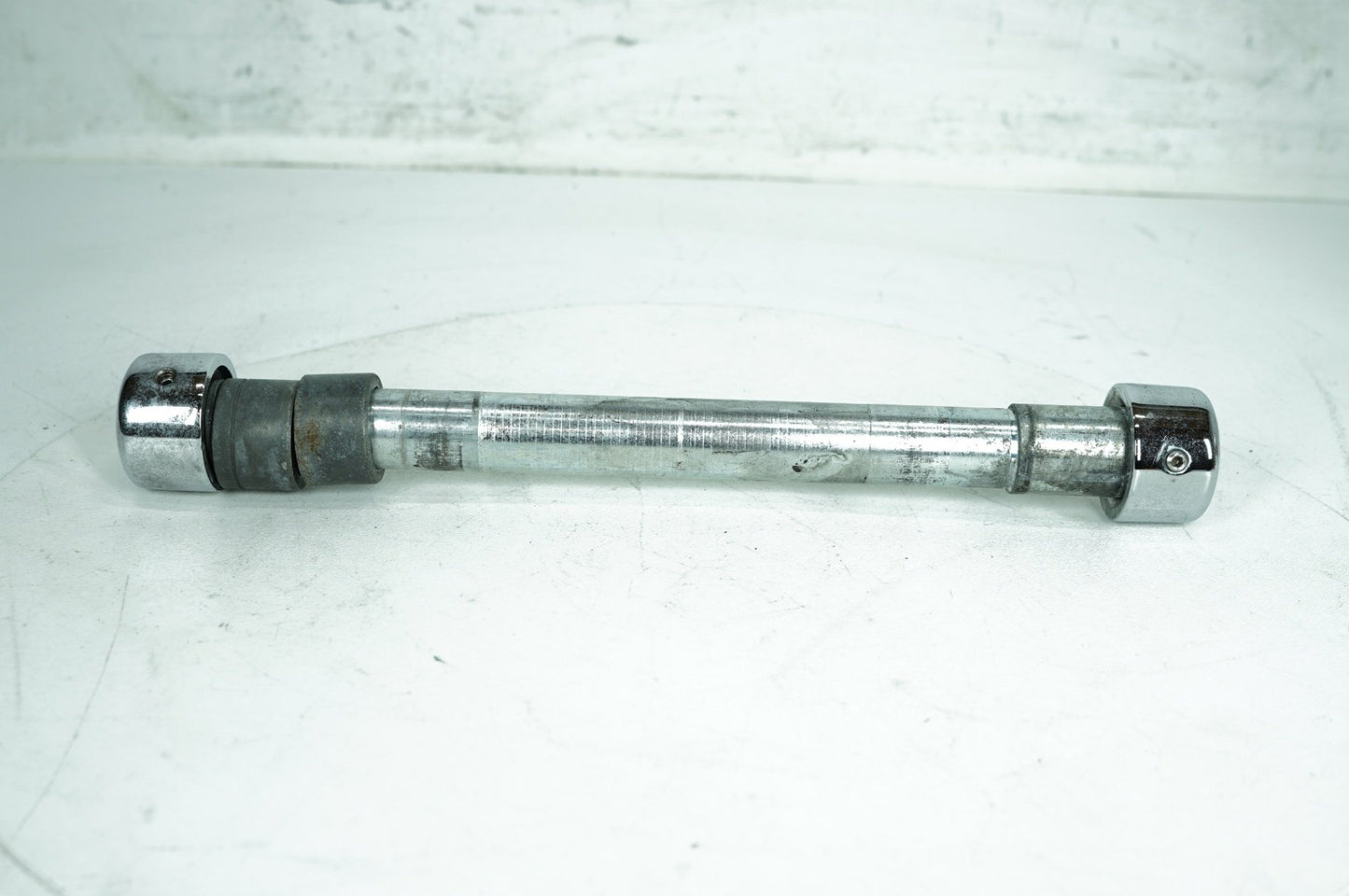 1999 - 2006 Harley-Davidson Touring Road King Front Wheel Axle Bolt Shaft 43364-00