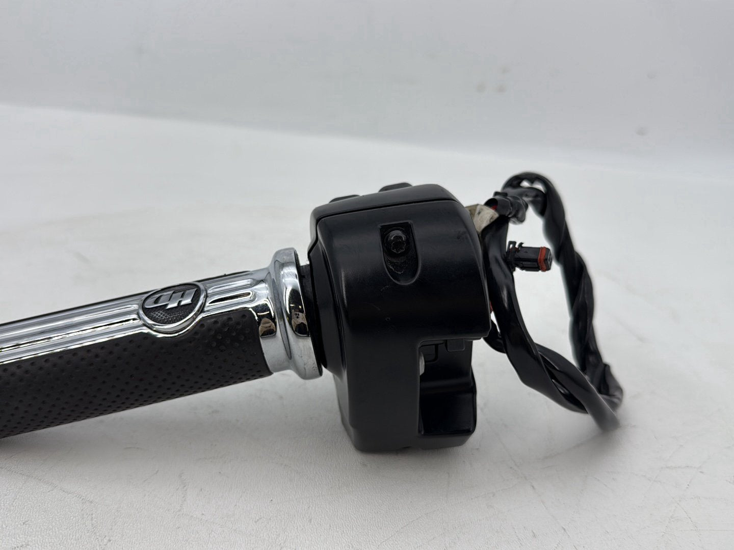 2019 - 2023 Harley-Davidson Touring Street Glide Right Engine Start Kill Switches Controls 71500129B
