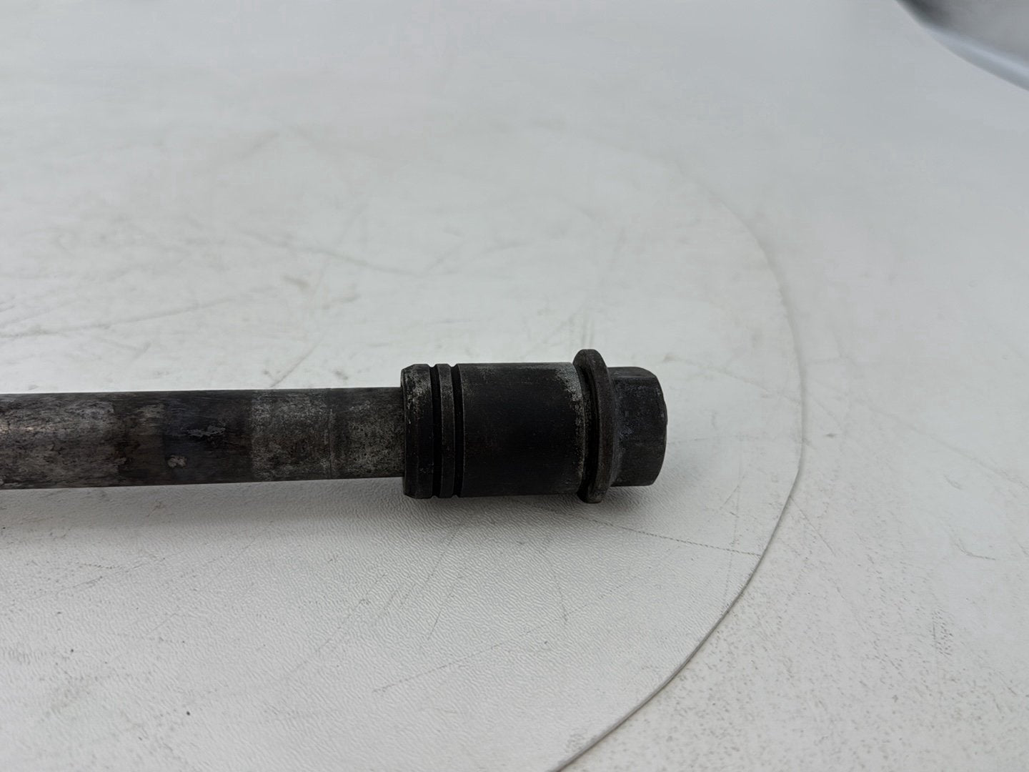 1999 - 2006 Harley-Davidson Touring Road King Police Rear Wheel Axle Bolt Shaft  	41110-89