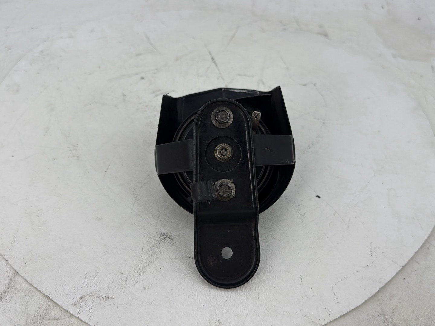 2006 Harley Dyna Super Glide Custom FXDCI OEM Horn Signal Klaxon Chrome Cover