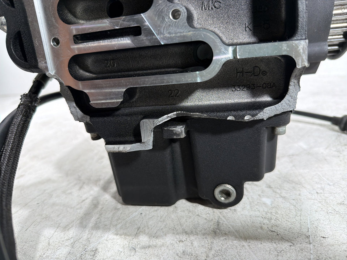 2017 Harley Dyna Street Bob FXDB OEM 6 Speed Transmission Gearbox 2K * CRACKED *