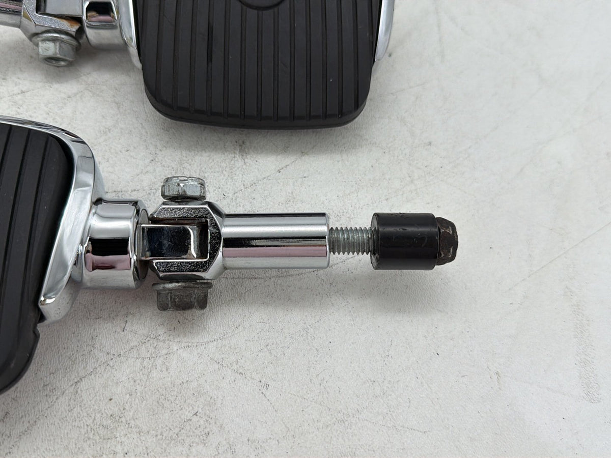 2003 Harley Softail Deuce FXSTD OEM Passenger Left & Right Foot Pegs