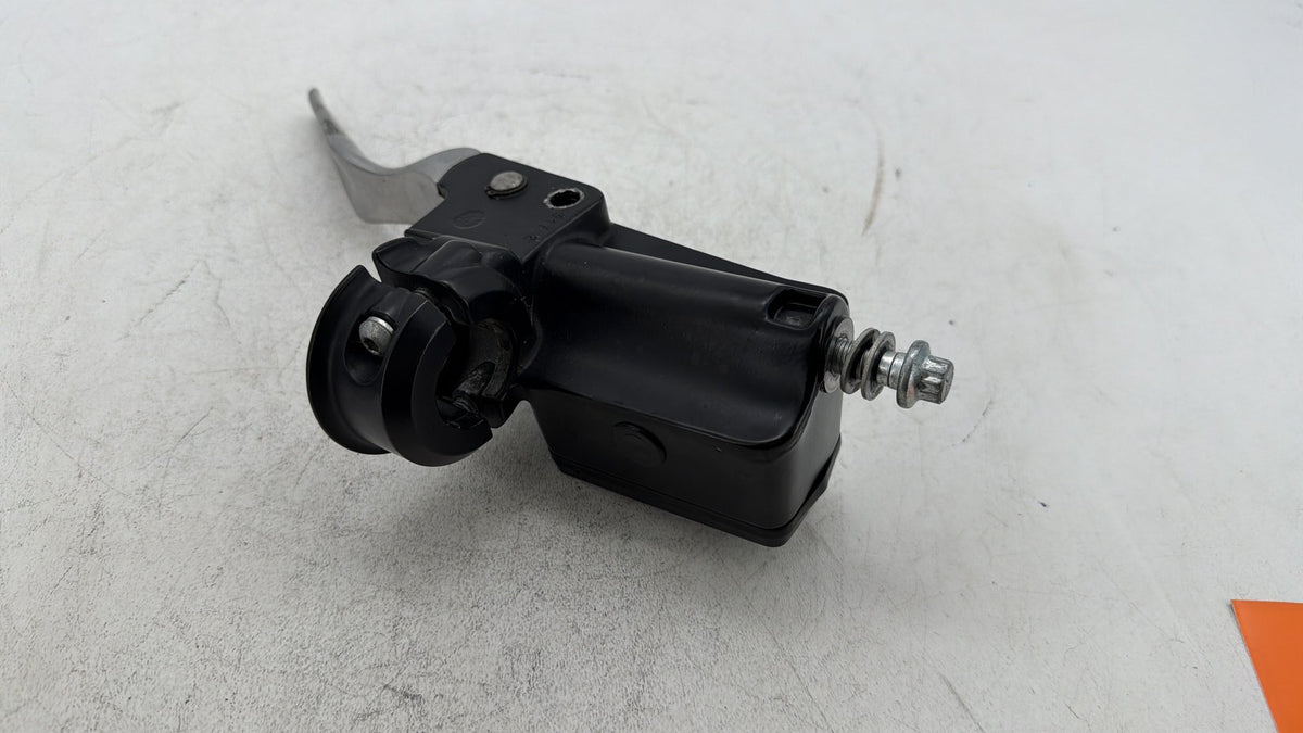 1993 Harley Electra Touring Sport OEM Front Right Brake Lever Master Cylinder