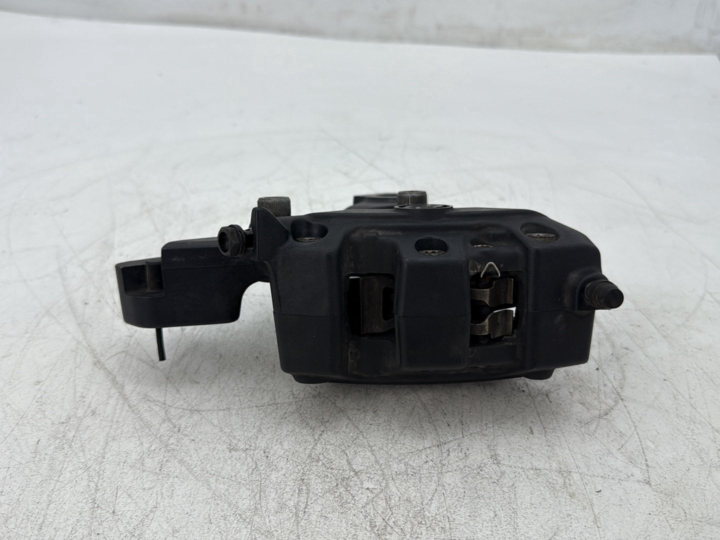 2013 Harley Electra Glide Touring Ultra FLHTCUI OEM Rear Back Brake Caliper w/ Bracket