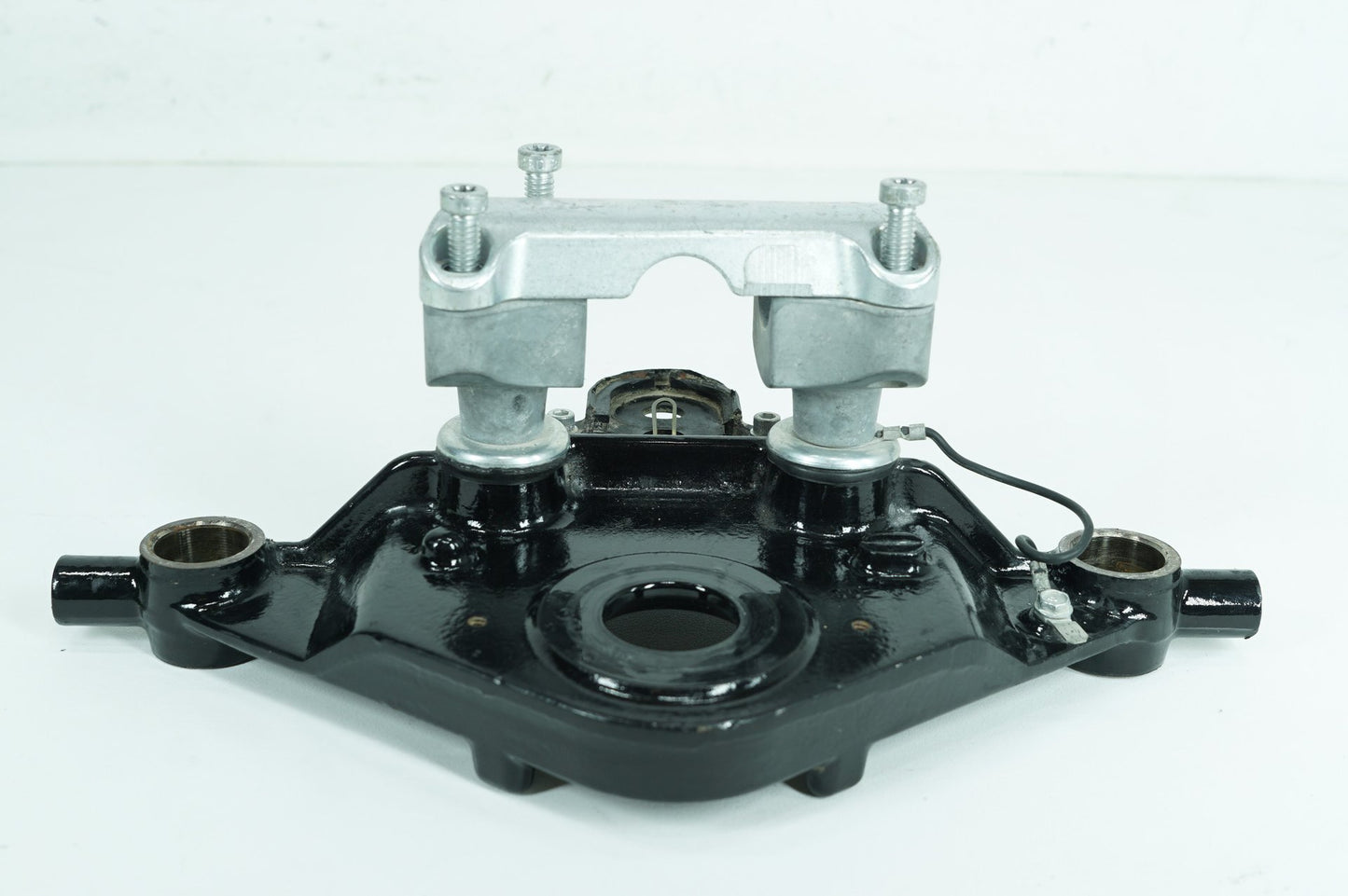 2012 - 2016 Harley-Davidson Touring Electra Ultra CVO Front Fork Upper Triple Tree Clamps 47526-09