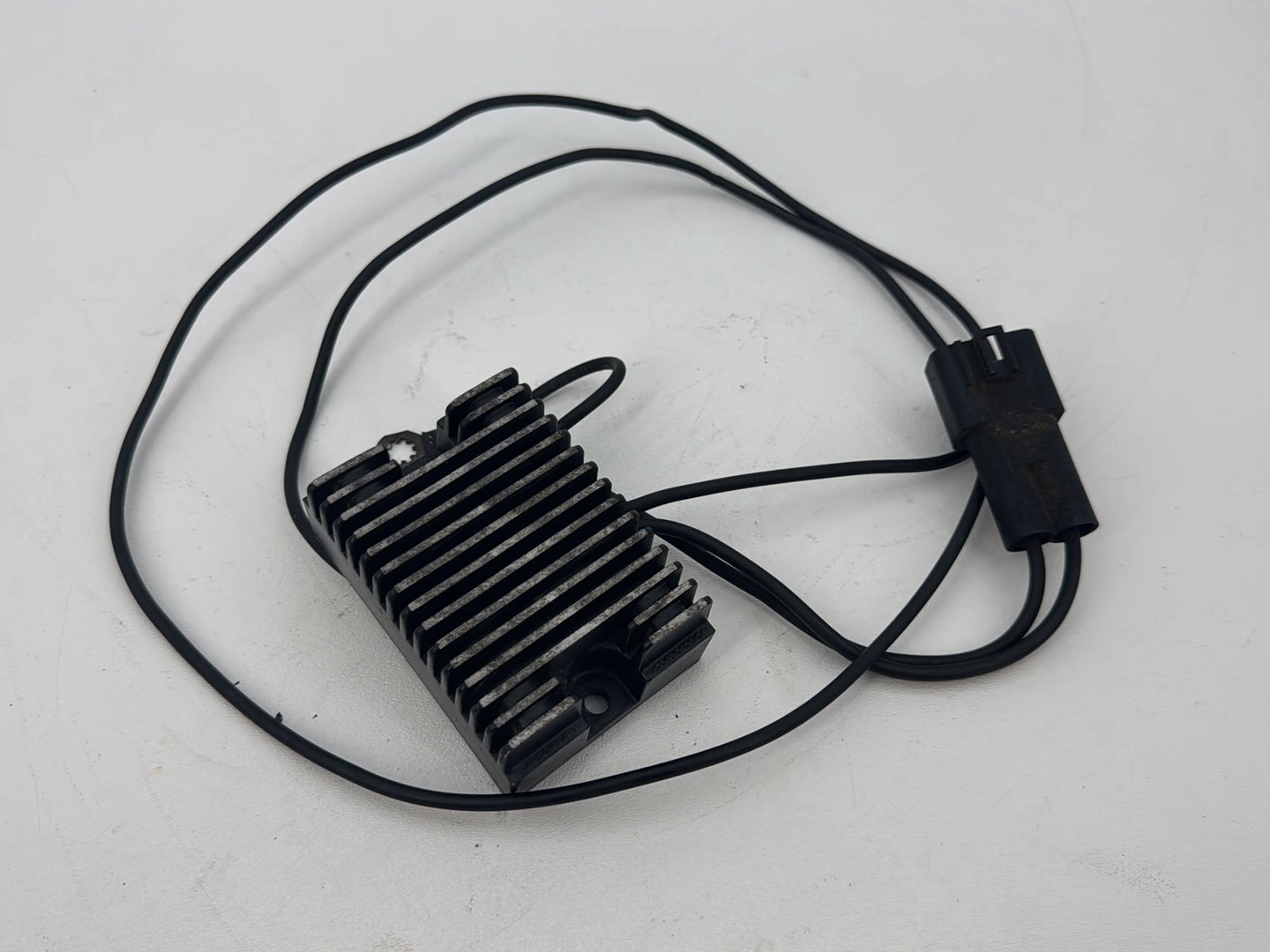 1999 - 2006 Harley-Davidson Dyna Low Rider Voltage Regulator Rectifier