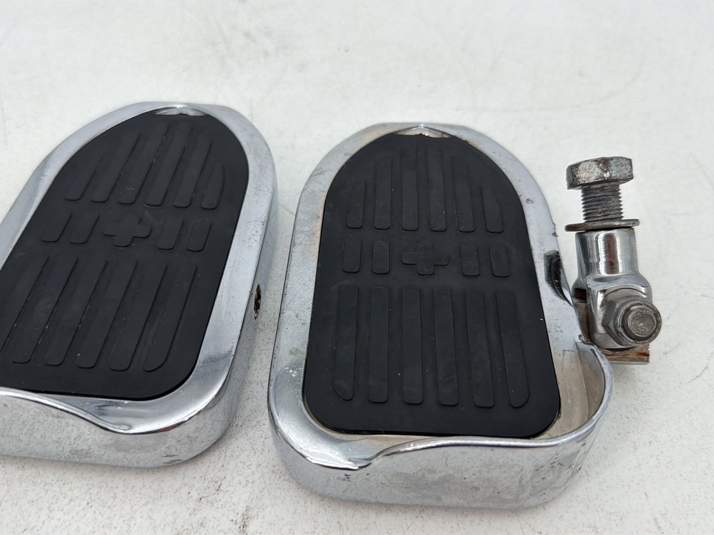 1984 - 1998 Harley-Davidson Touring Electra Glide Classic Front Right Left Highway Foot Pegs