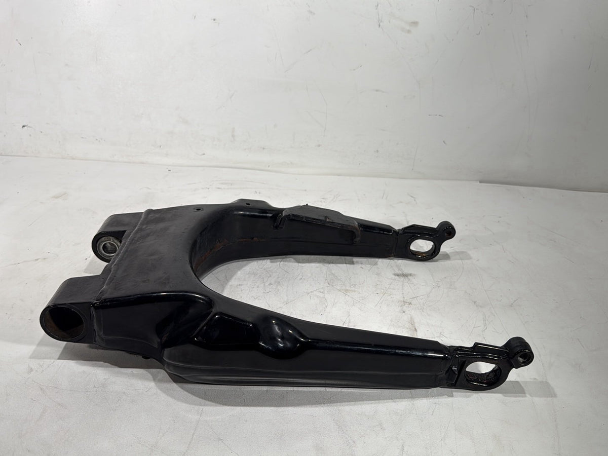2013 Harley Electra Glide Touring Ultra FLHTCUI OEM Rear Fork Swingarm Swing Arm