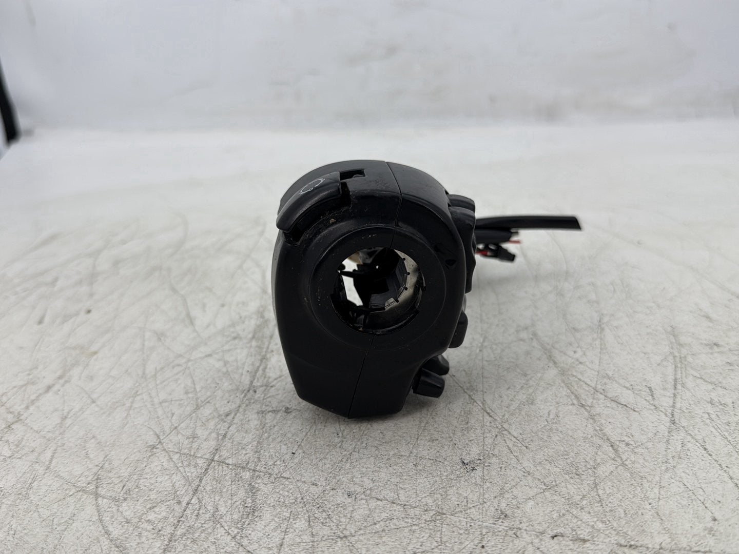 2015 Harley Road Glide Touring FLTRXS OEM Left Turn Signal Headlight Switches Controls