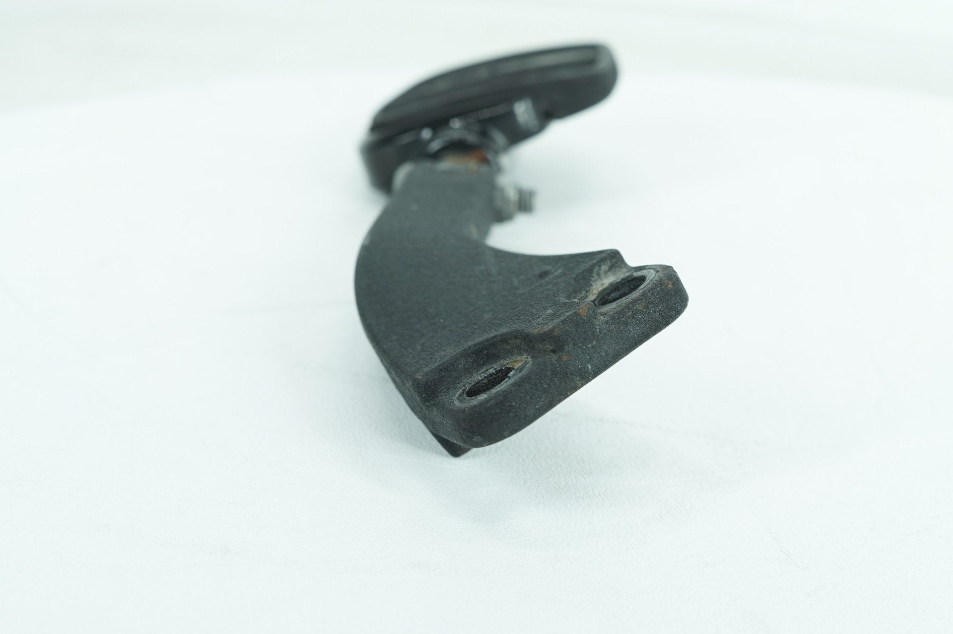 2007 - 2017 Harley-Davidson Dyna Fat Bob Rear Passenger 1 Foot Peg Step Rest 49224-06A